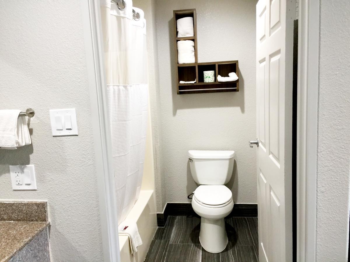 Americas Best Value Inn & Suites Mont Belvieu Houston Eldon Dış mekan fotoğraf
